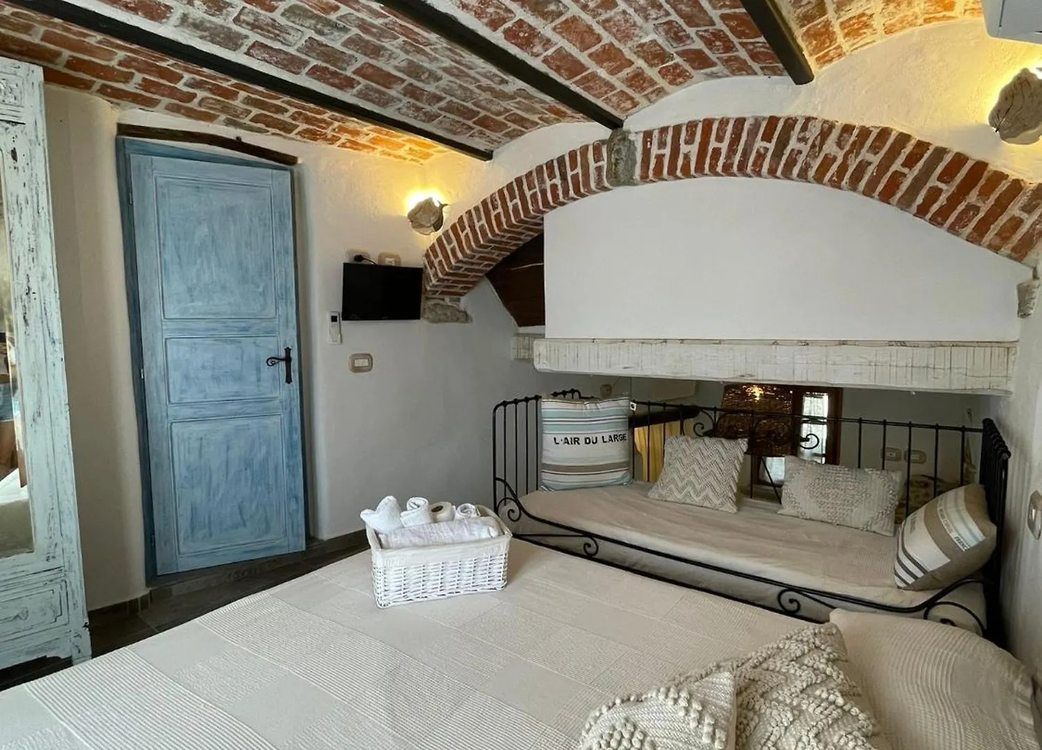 Hotel A Burga Du Muntin à Spotorno 0*,